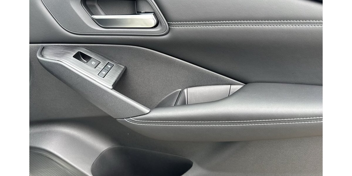 Nissan Qashqai Accenta *Xtronic/SHZG/Navi-App/Kamera/ICC/ 23.631 km 23.380 &euro; Bamberg 96052