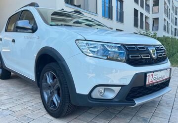 Dacia Sandero 24.500 km 10.700 &euro; Hallstadt 96103