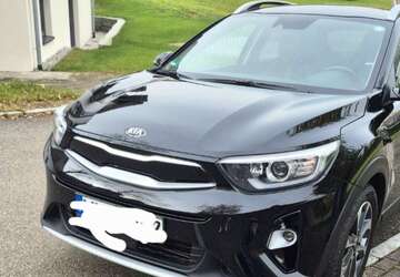 Kia Stonic 85.000 km 12.999 &euro; Bamberg 96049