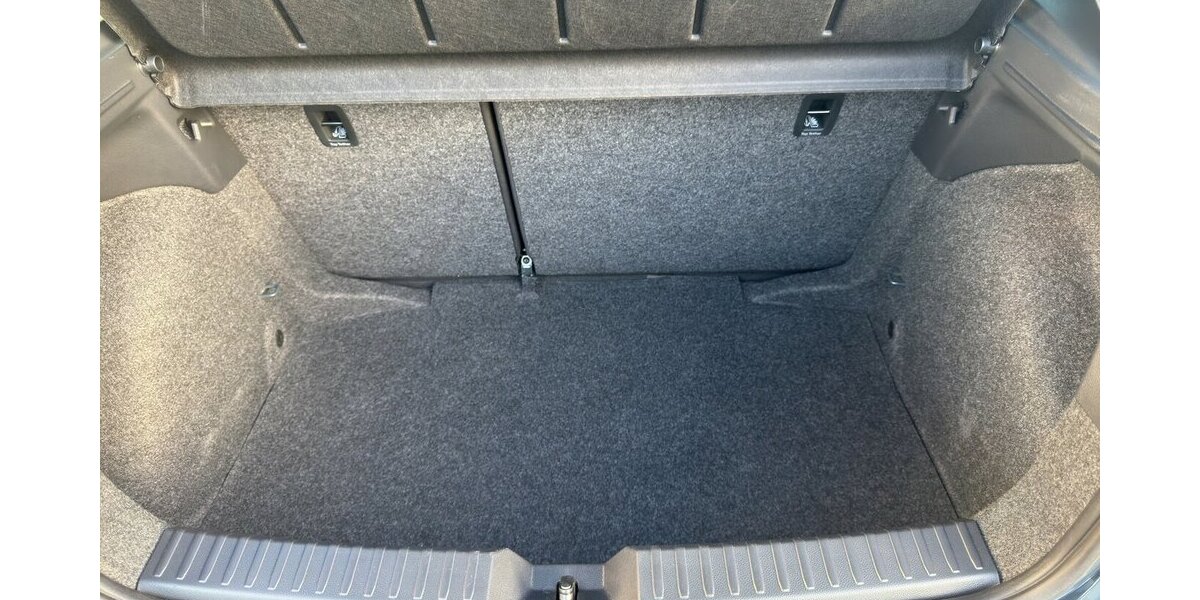 Seat Ibiza FR TSi *LED/Navi-App/18erAlu/SHZG/RFK/PDC/vi 17.350 km 19.680 &euro; Bamberg 96052