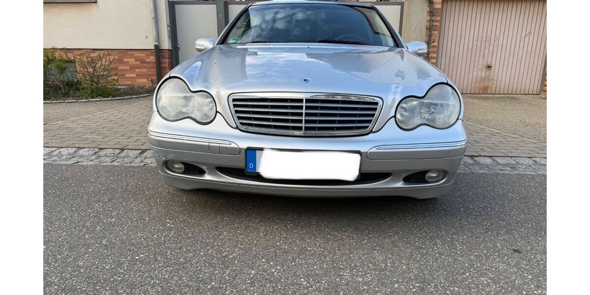 Mercedes-Benz C 220 218.000 km 3.990 &euro; Sand 97522