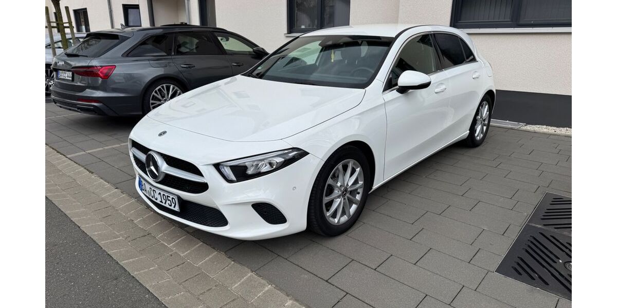 Mercedes-Benz A 180 115.100 km 15.700 &euro; Altendorf 96146