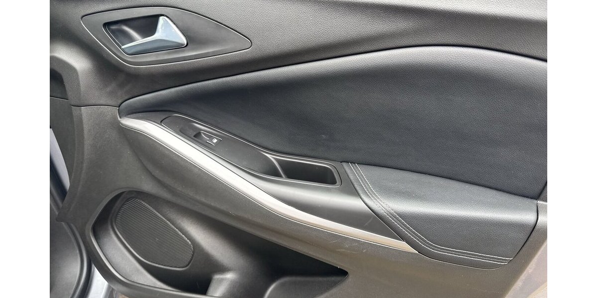 Opel Grandland Ultimate *ACC/Navi/19Zoll Alu/LED/el.Hec 35.065 km 23.980 &euro; Bamberg 96052