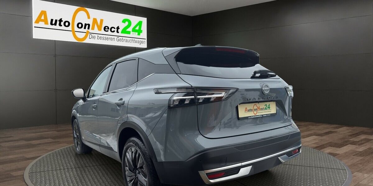 Nissan Qashqai Tekna XTronic *Navi/LED/el. Heckklappe/360 12.268 km 28.690 &euro; Bamberg 96052