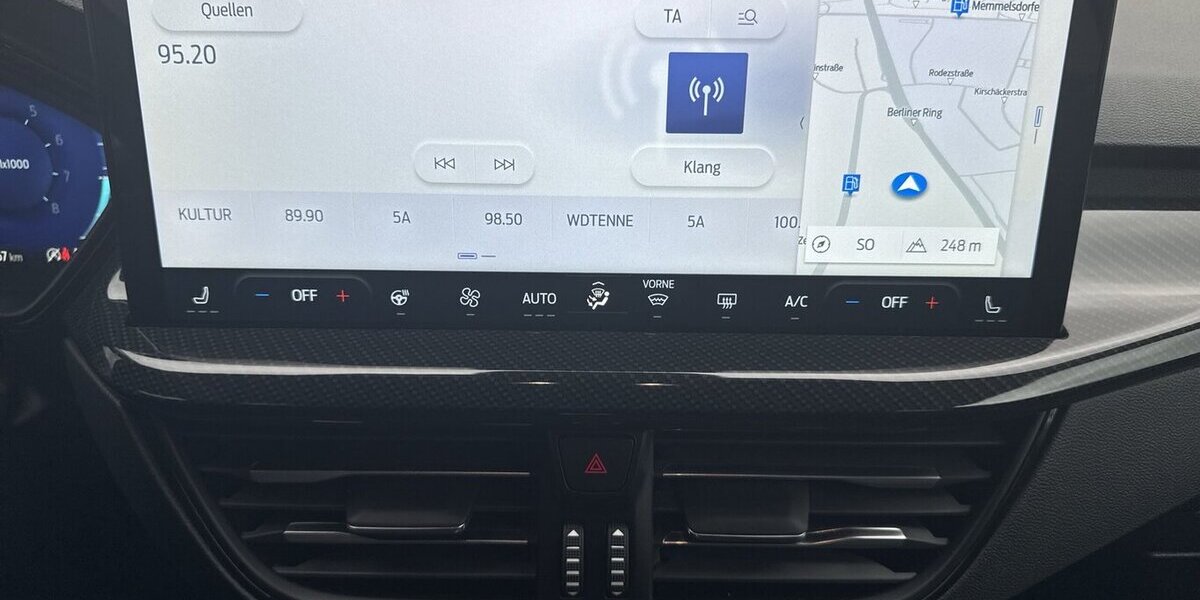 Ford Focus Turnier ST-Line X *AHK//Head-up/Navi/SHZG/PD 10.269 km 22.490 &euro; Bamberg 96052