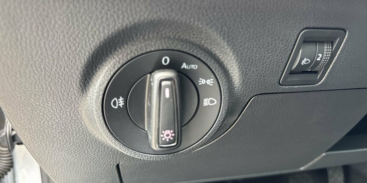 Seat Arona Style *Navi-App/SHZG/LED/Kamera/PDC* 13.138 km 16.980 &euro; Bamberg 96052