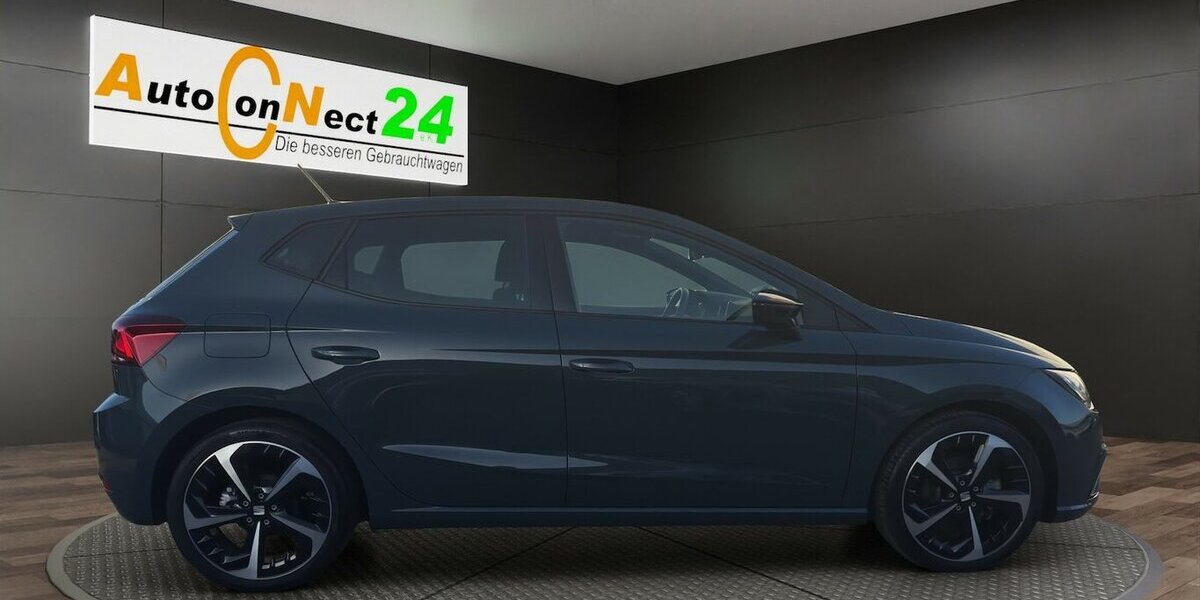 Seat Ibiza FR TSi *LED/Navi-App/18erAlu/SHZG/RFK/PDC/vi 17.350 km 19.680 &euro; Bamberg 96052