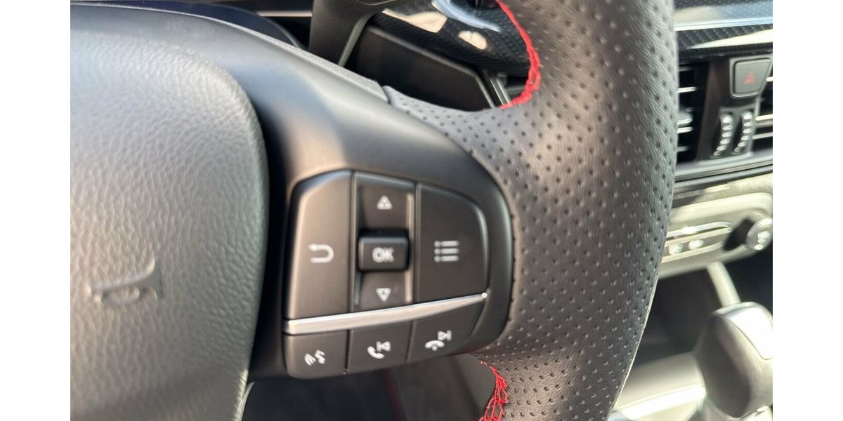 Ford Focus ST-Line X*Automatik//Navi/SHZG/PDC/Kamera* 9.976 km 23.390 &euro; Bamberg 96052