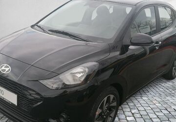 Hyundai i10 4.690 km 15.429 &euro; Bamberg 96052