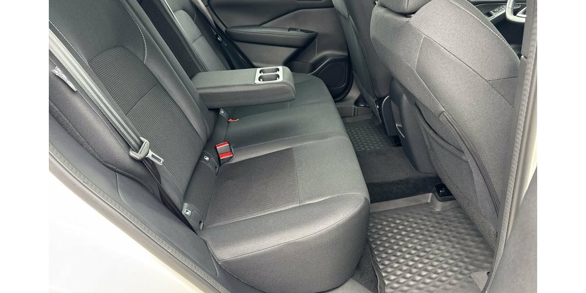 Nissan Qashqai Accenta *Xtronic/SHZG/Navi-App/Kamera/ICC/ 23.631 km 23.380 &euro; Bamberg 96052