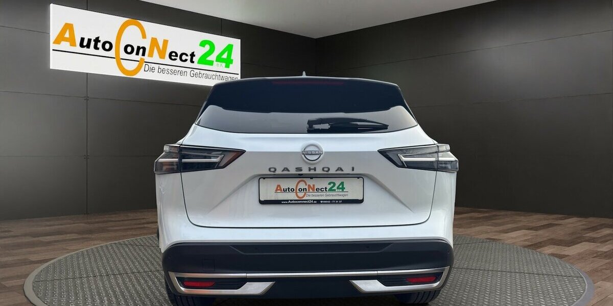 Nissan Qashqai N-Connecta XTronic *Navi/LED/Kamera360/PDC 17.447 km 25.980 &euro; Bamberg 96052