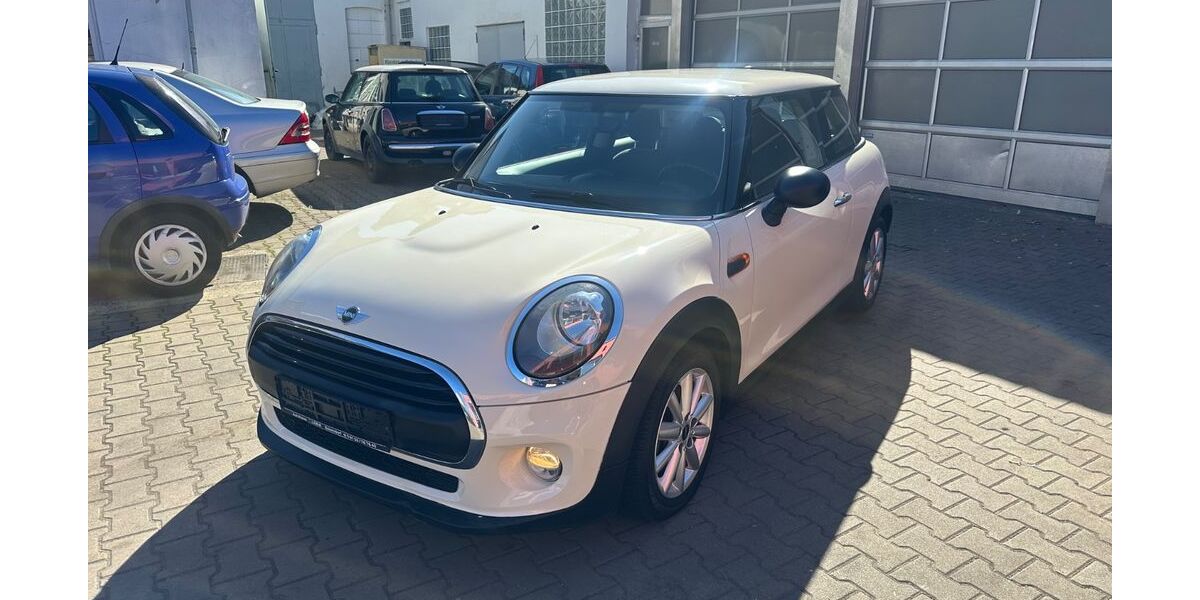Mini One First 124.590 km 6.690 &euro; Forchheim 91301
