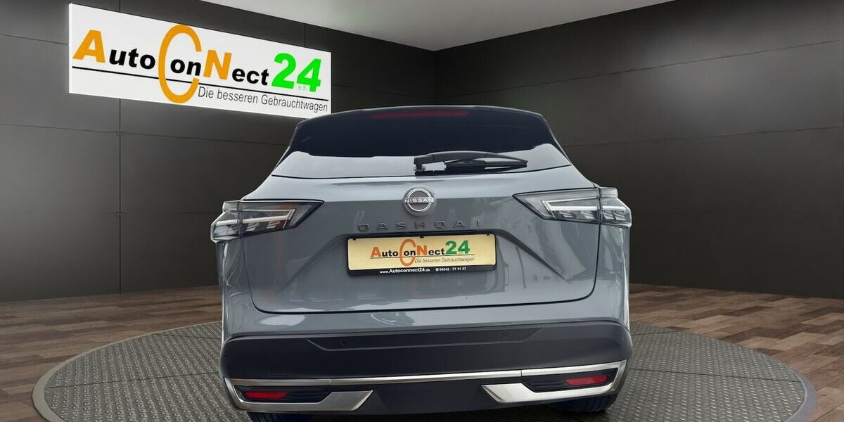 Nissan Qashqai Tekna XTronic *Navi/LED/el. Heckklappe/360 12.268 km 28.690 &euro; Bamberg 96052
