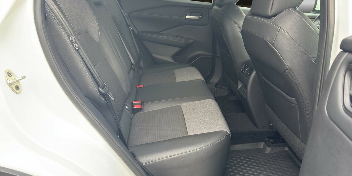 Nissan Qashqai N-Connecta XTronic *Navi/LED/Kamera360/PDC 17.447 km 25.980 &euro; Bamberg 96052