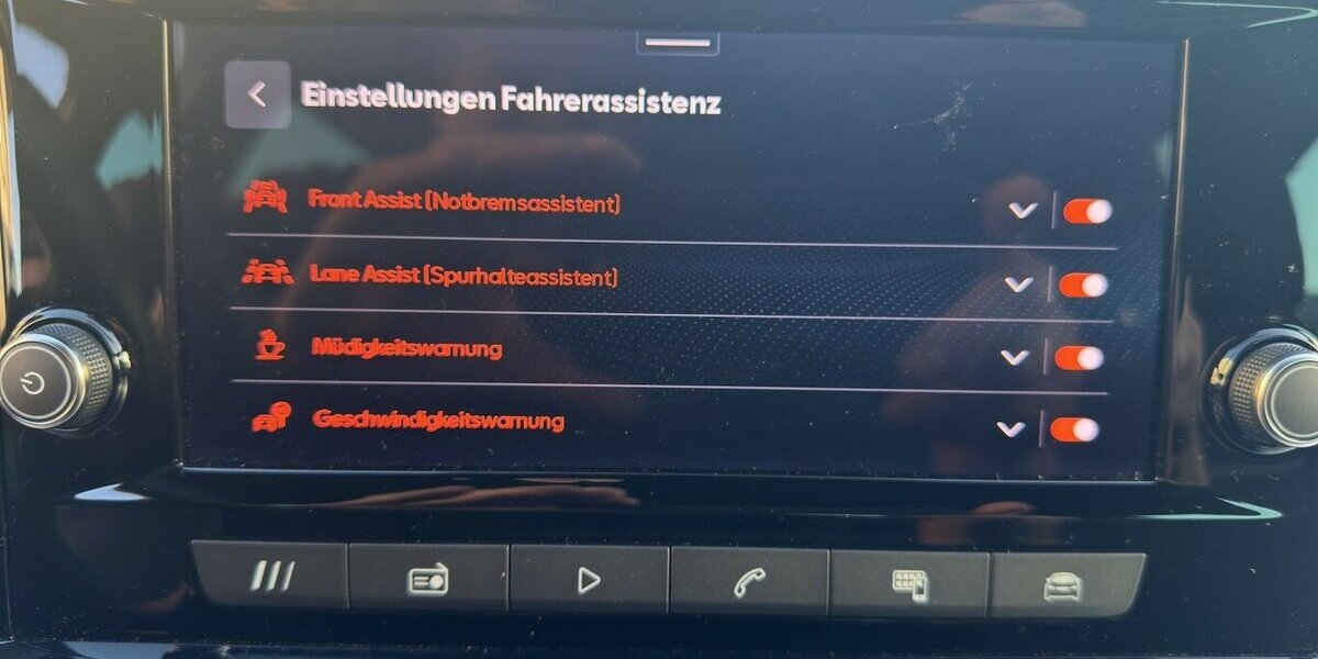 Seat Ibiza FR TSi *LED/Navi-App/18erAlu/SHZG/RFK/PDC/vi 17.350 km 19.680 &euro; Bamberg 96052