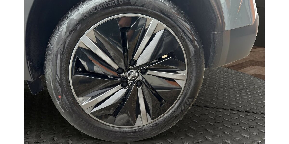 Nissan Qashqai Tekna XTronic *Navi/LED/el. Heckklappe/360 12.268 km 28.690 &euro; Bamberg 96052