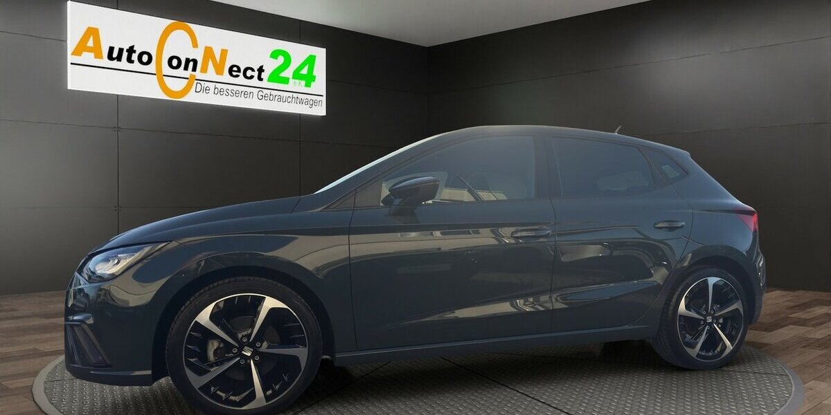 Seat Ibiza FR TSi *LED/Navi-App/18erAlu/SHZG/RFK/PDC/vi 17.350 km 19.680 &euro; Bamberg 96052