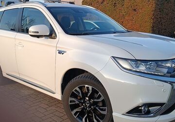 Mitsubishi Plug-in Hybrid Outlander 185.000 km 14.400 &euro; Hirschaid 96114