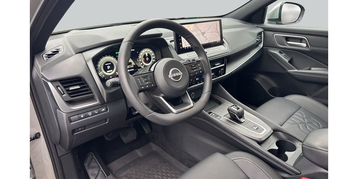 Nissan Qashqai Tekna XTronic *Navi/LED/el. Heckklappe/360 13.081 km 28.690 &euro; Bamberg 96052