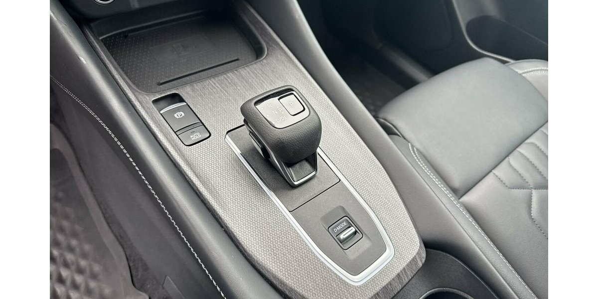 Nissan Qashqai Tekna XTronic *Navi/LED/el. Heckklappe/360 13.081 km 28.690 &euro; Bamberg 96052