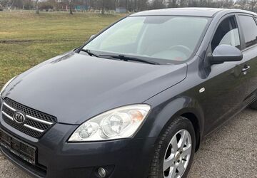 Kia ceed / Ceed 240.000 km 2.380 &euro; Knetzgau 97478