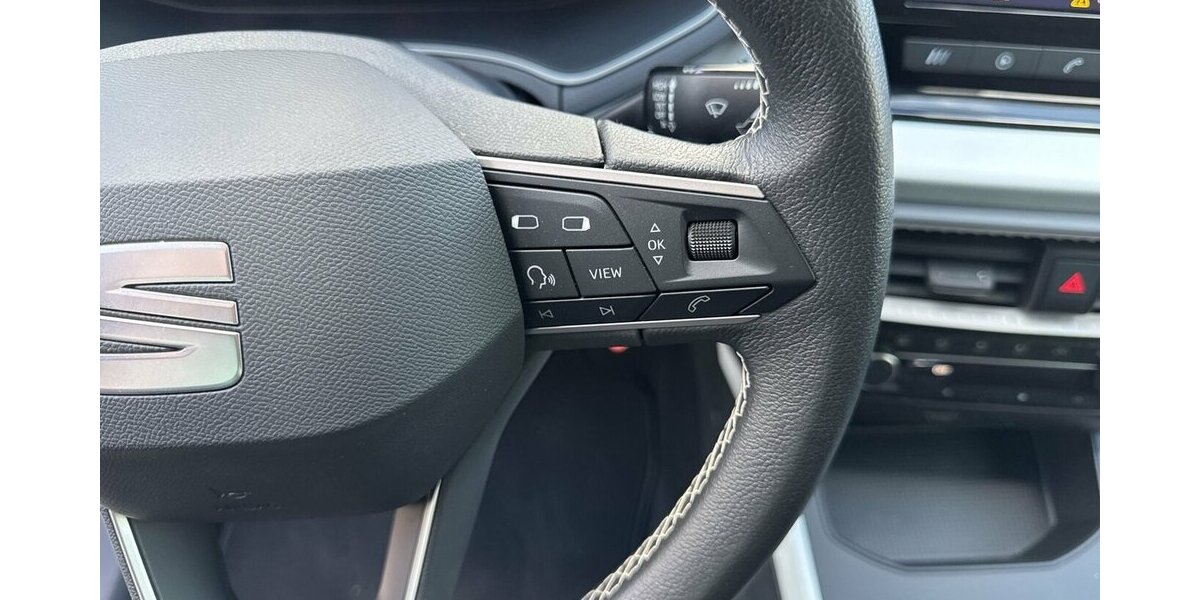 Seat Arona Style *Navi-App/SHZG/LED/Kamera/PDC* 13.138 km 16.980 &euro; Bamberg 96052