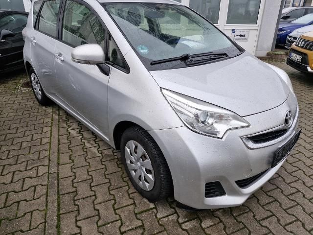 Toyota Verso-S 104.800 km 7.990 &euro; Hirschaid 96114