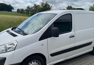 Toyota Proace (Verso) 207.000 km 5.199 &euro; Strullendorf 96129