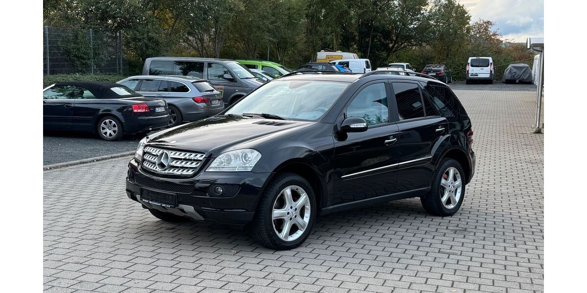 Mercedes-Benz ML 320 243.043 km 7.390 &euro; Bad staffelstein 96231