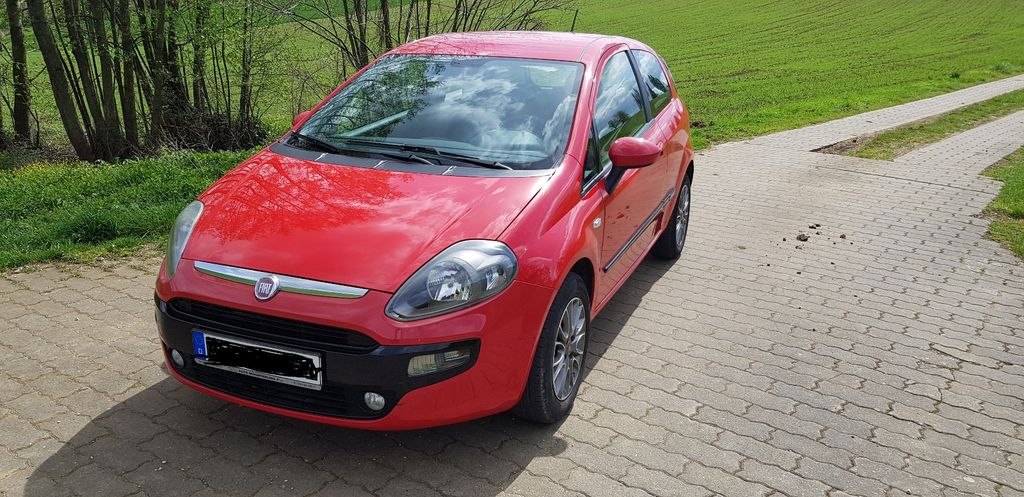 Fiat Punto Evo 124.000 km 1.699 &euro; weilersbach 91365