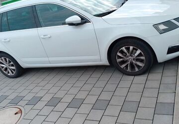 Skoda Octavia 112.500 km 15.000 &euro; Bad Staffelstein 96231