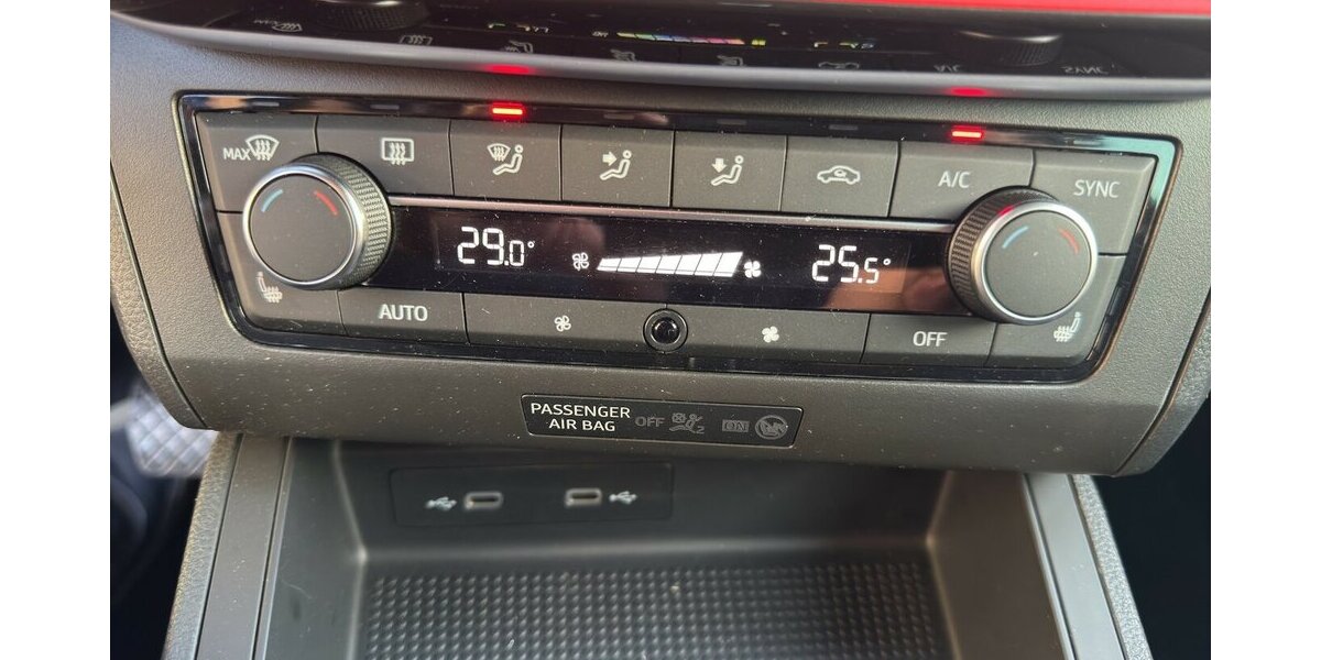 Seat Ibiza FR TSi *LED/Navi-App/18erAlu/SHZG/RFK/PDC/vi 17.350 km 19.680 &euro; Bamberg 96052