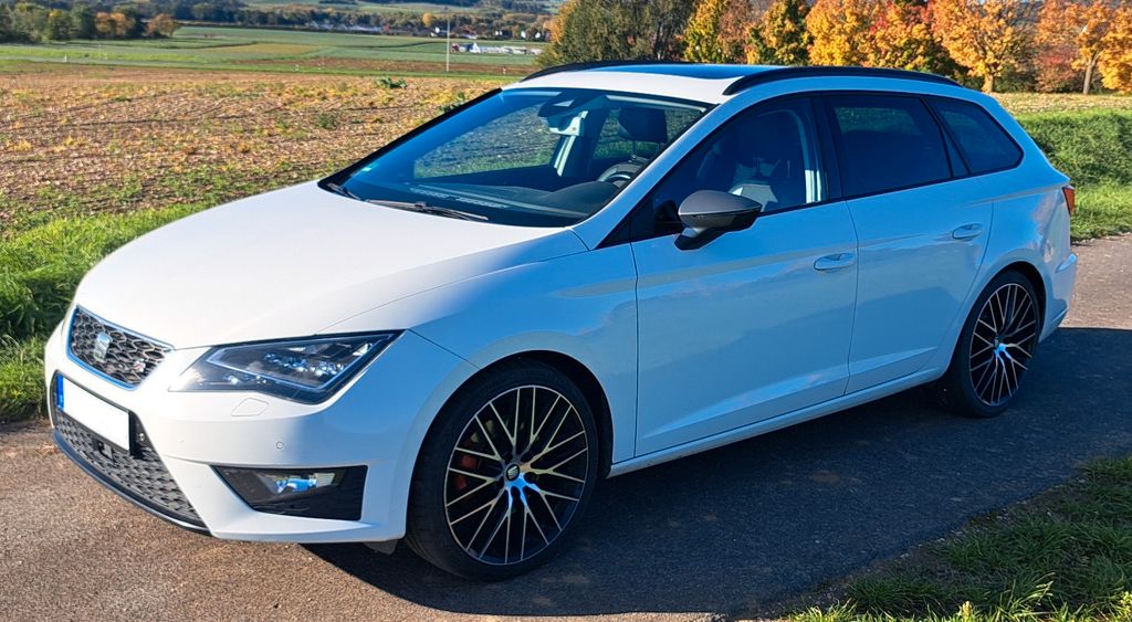 Seat Leon 246.307 km 8.490 &euro; Bad Staffelstein 96231