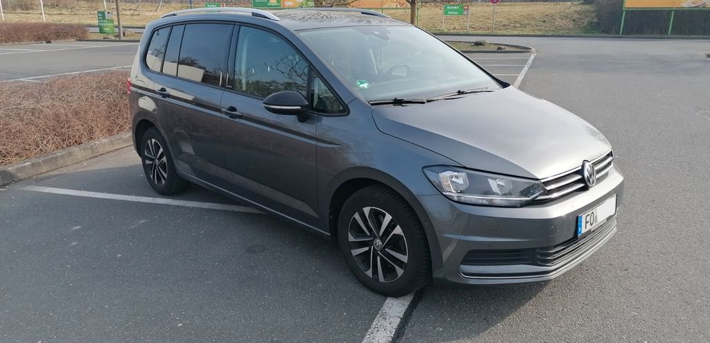 VW Touran 88.500 km 22.740 &euro; Forchheim 91301