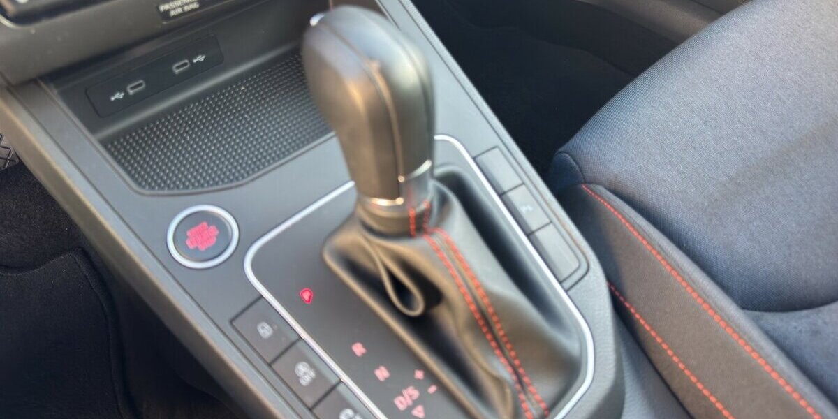 Seat Ibiza FR TSi *LED/Navi-App/18erAlu/SHZG/RFK/PDC/vi 17.350 km 19.680 &euro; Bamberg 96052